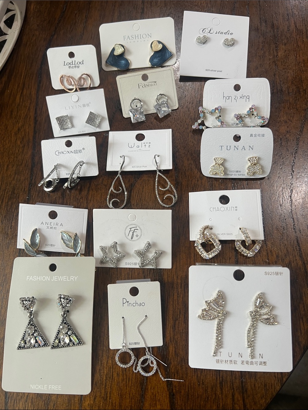 Lot of 15 pairs of fashion earrings Crystal Assorted Women's Earrings